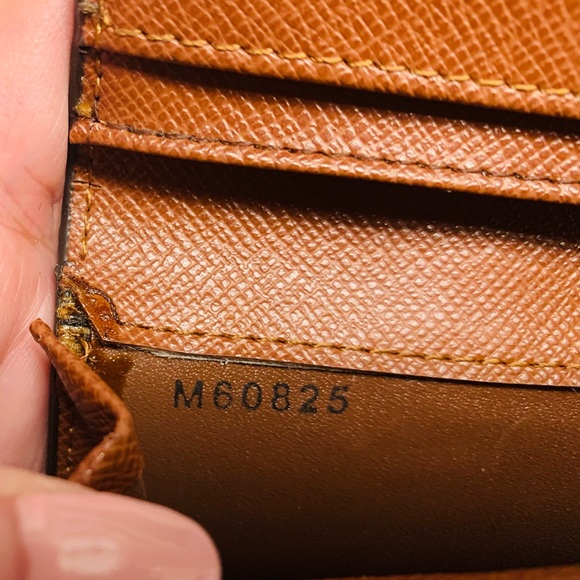 Louis Vuitton monogram Porte Cartes - Picture 4 of 6